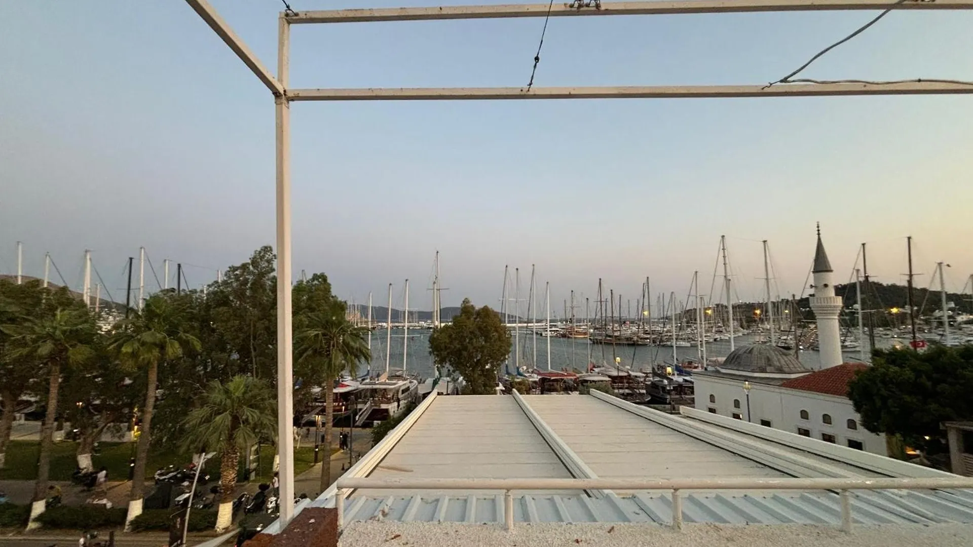 Tosunpasa Hookah Lounge Kafe Restroran Ve Turizm Otelcilik Bodrum B&B