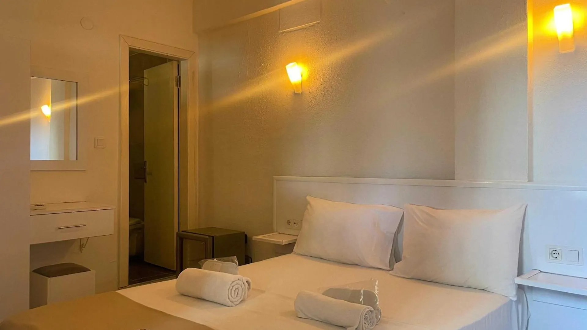 B&B Tosunpasa Hookah Lounge Kafe Restroran Ve Turizm Otelcilik Bodrum